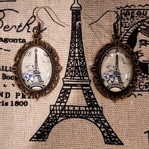 🗼Antique Bronze Cabachon Eifel Tower Cameo Earrings